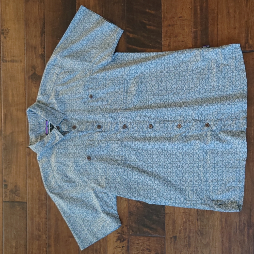 Patagonia men's button up shirt